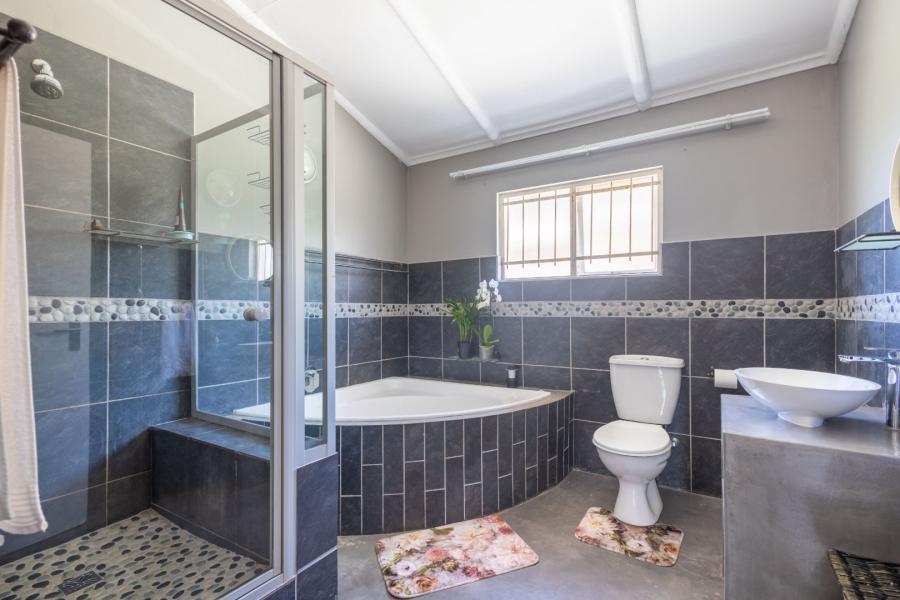 Commercial Property for Sale in Plettenberg Bay Rural Western Cape